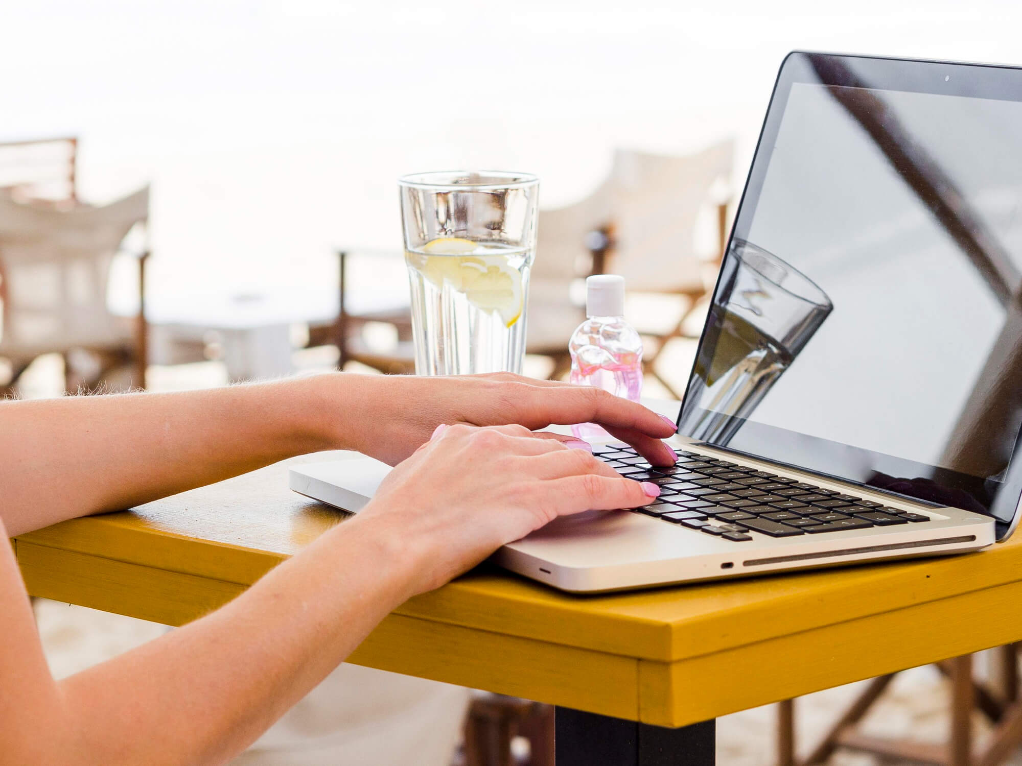 Make money online with Performlist: A guide for creators